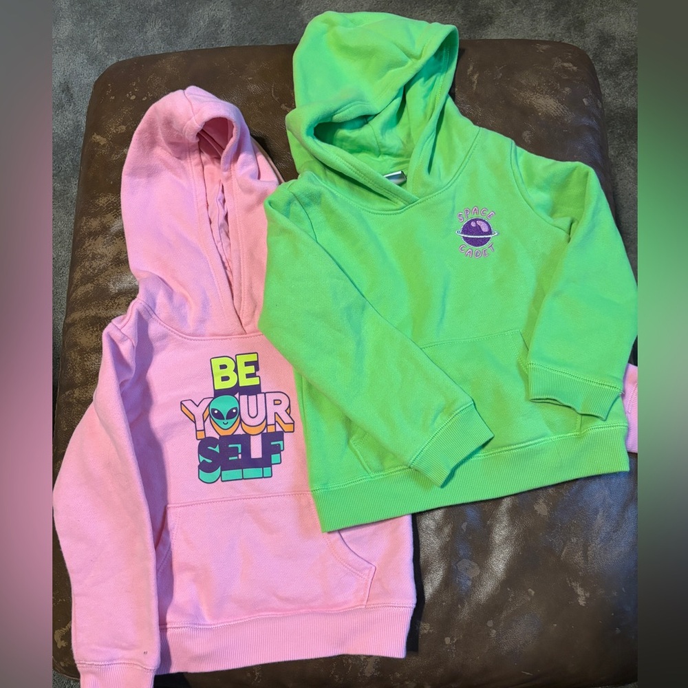 Spotted Zebra brand new hoodies 4T